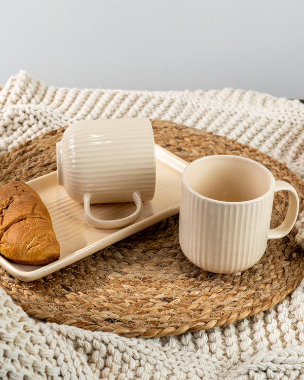 FLUTED MUG SET WITH TRAY