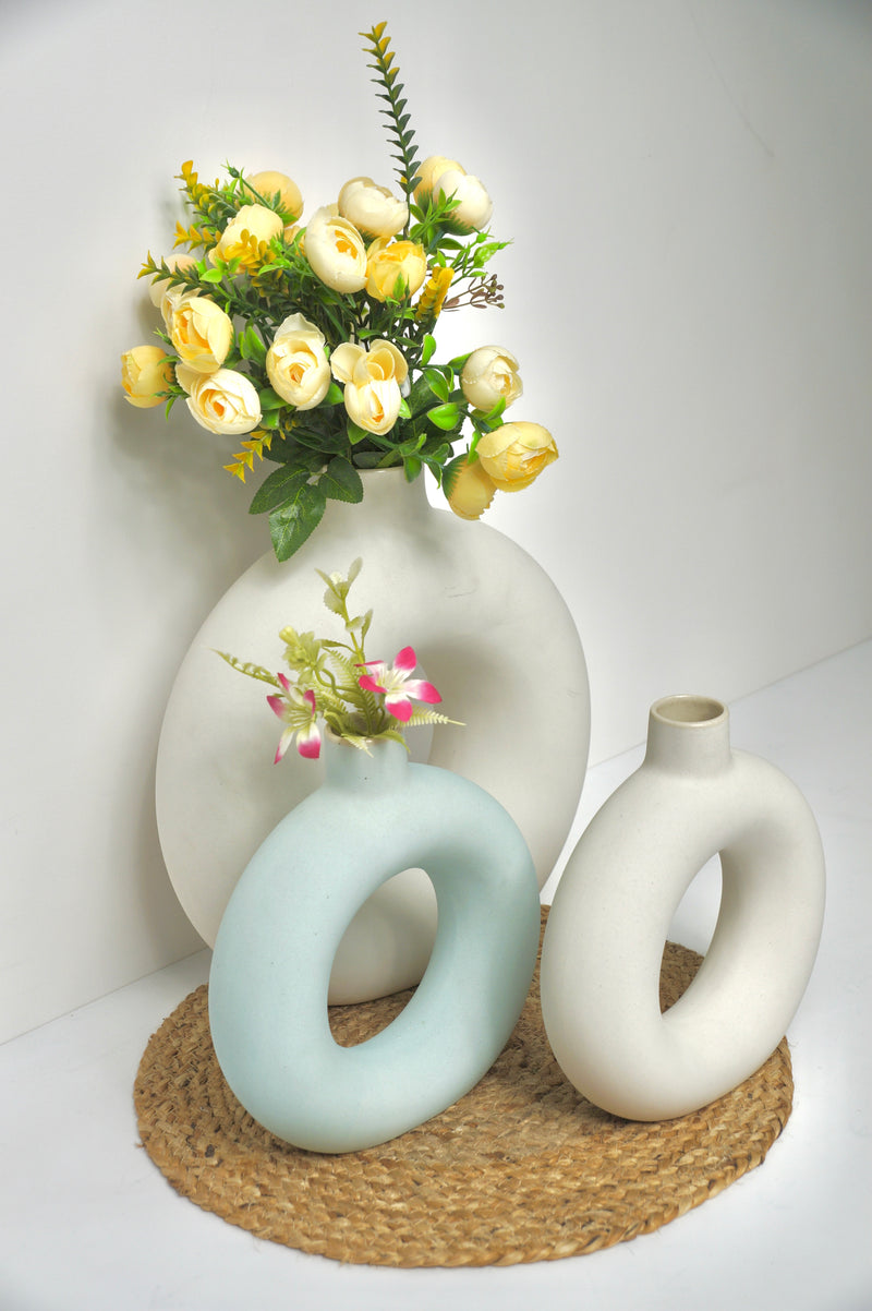 BIG DONUT VASE